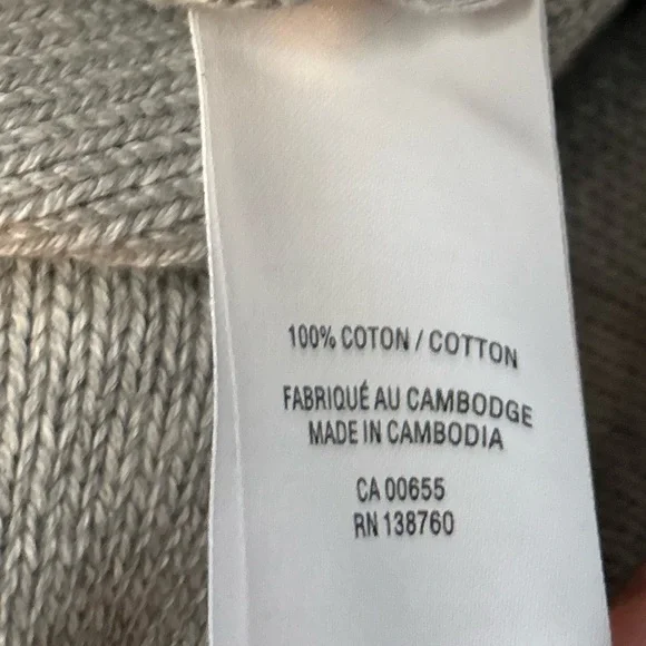 Minimal tunic length sweater - Picture 10 of 12